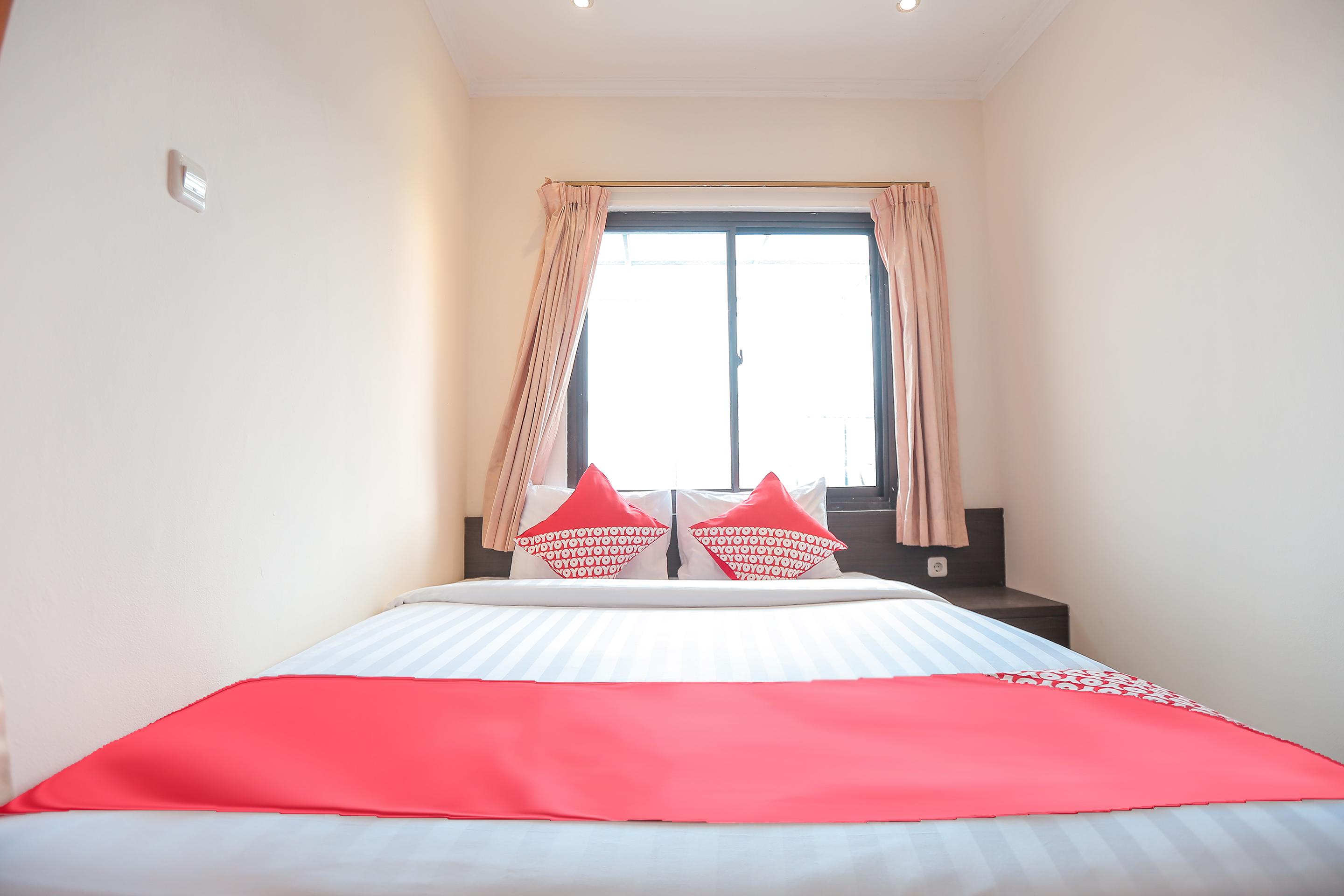 Oyo 141 Fatmawati Cozy Hotel