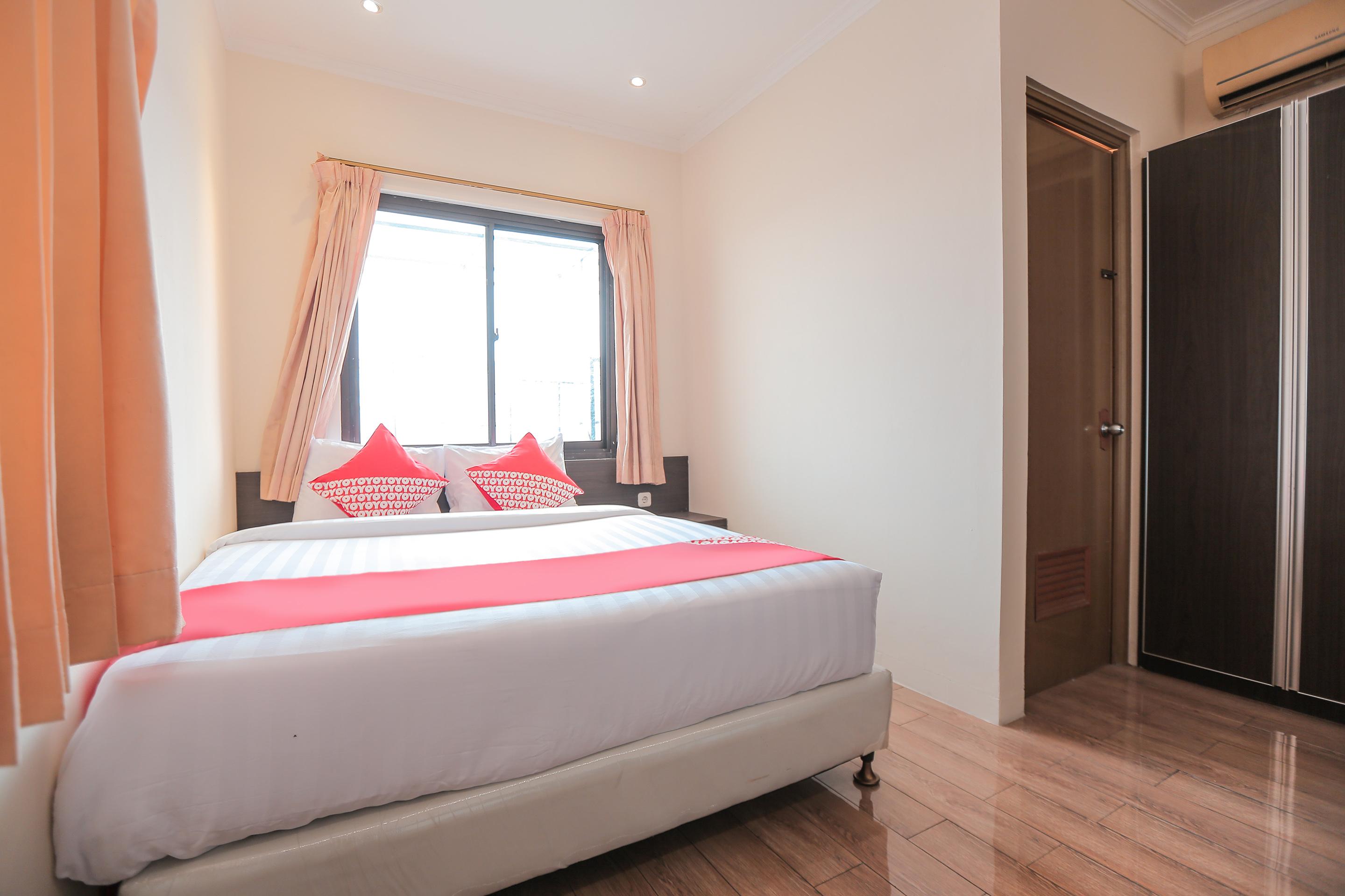 Oyo 141 Fatmawati Cozy Hotel 3*
